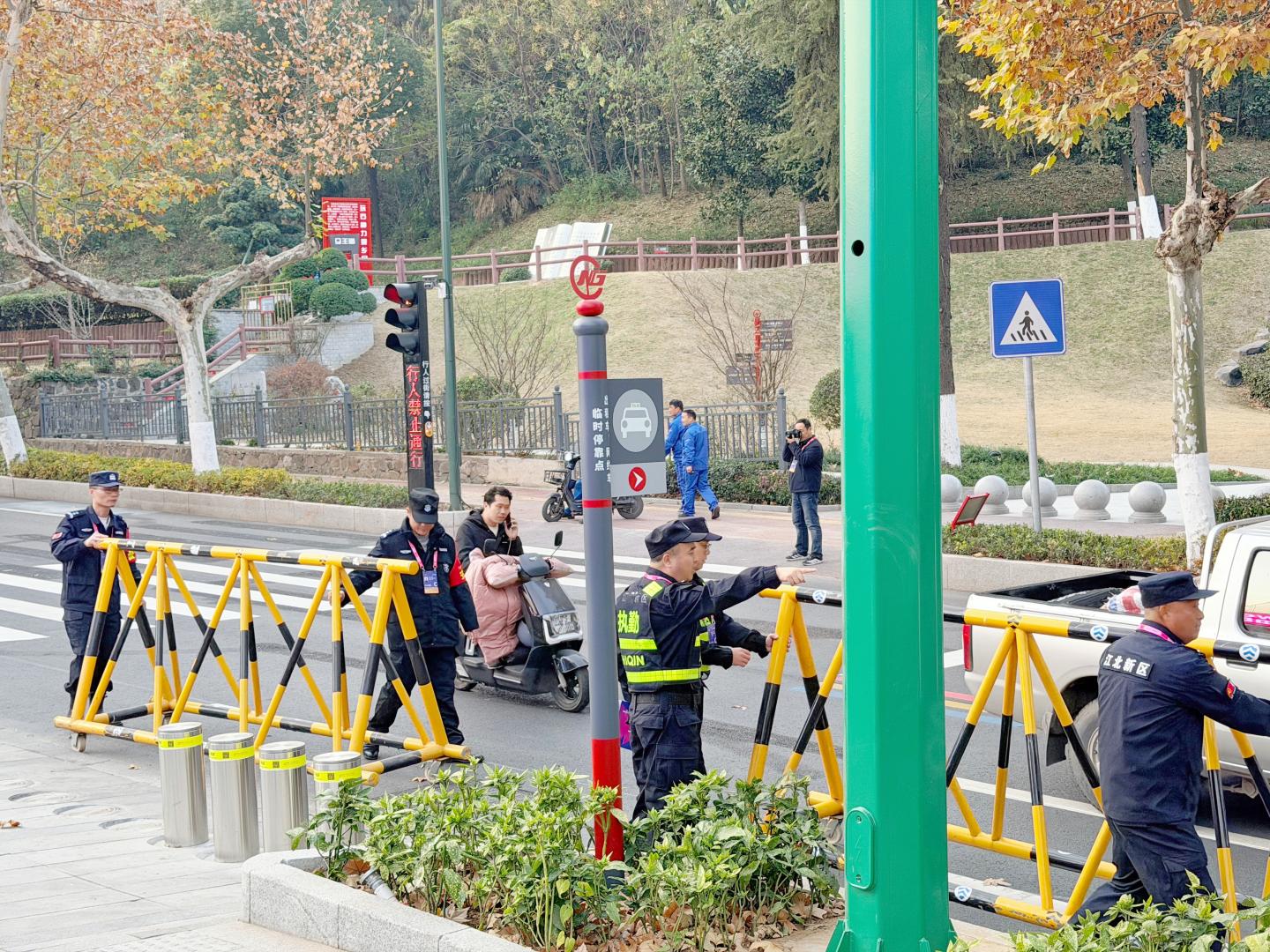 E:/25.12.10后 上传网站留存/“保安卫士”护航，热血燃赛场！——南京市保安服务有限公司大厂分公司保障WCBA女篮联赛激情开燃/照片/微信图片_20251210163658_265_1.jpg微信图片_20251210163658_265_1