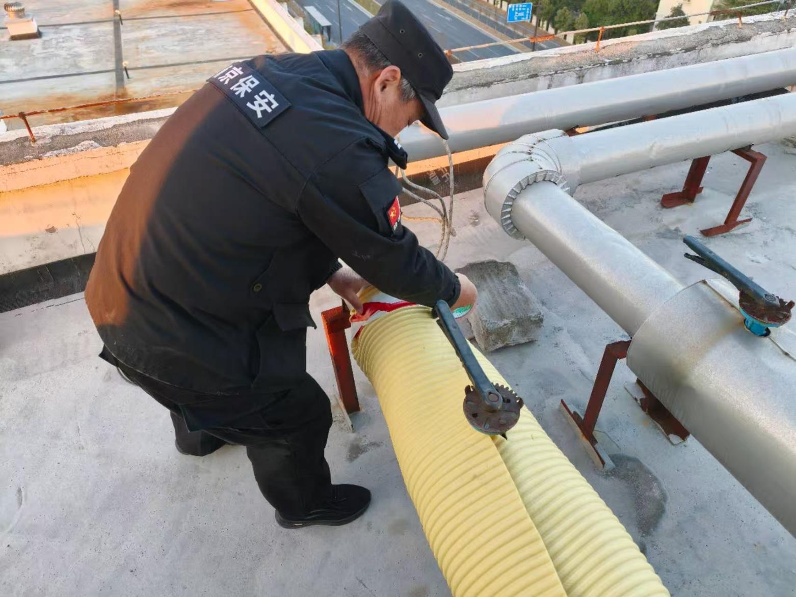 E:/25.12.10后 上传网站留存/筑牢安全防线 护航平安元旦——南京市保安服务有限公司召开元旦节前安全生产专题部署会议/14_5.jpg14_5