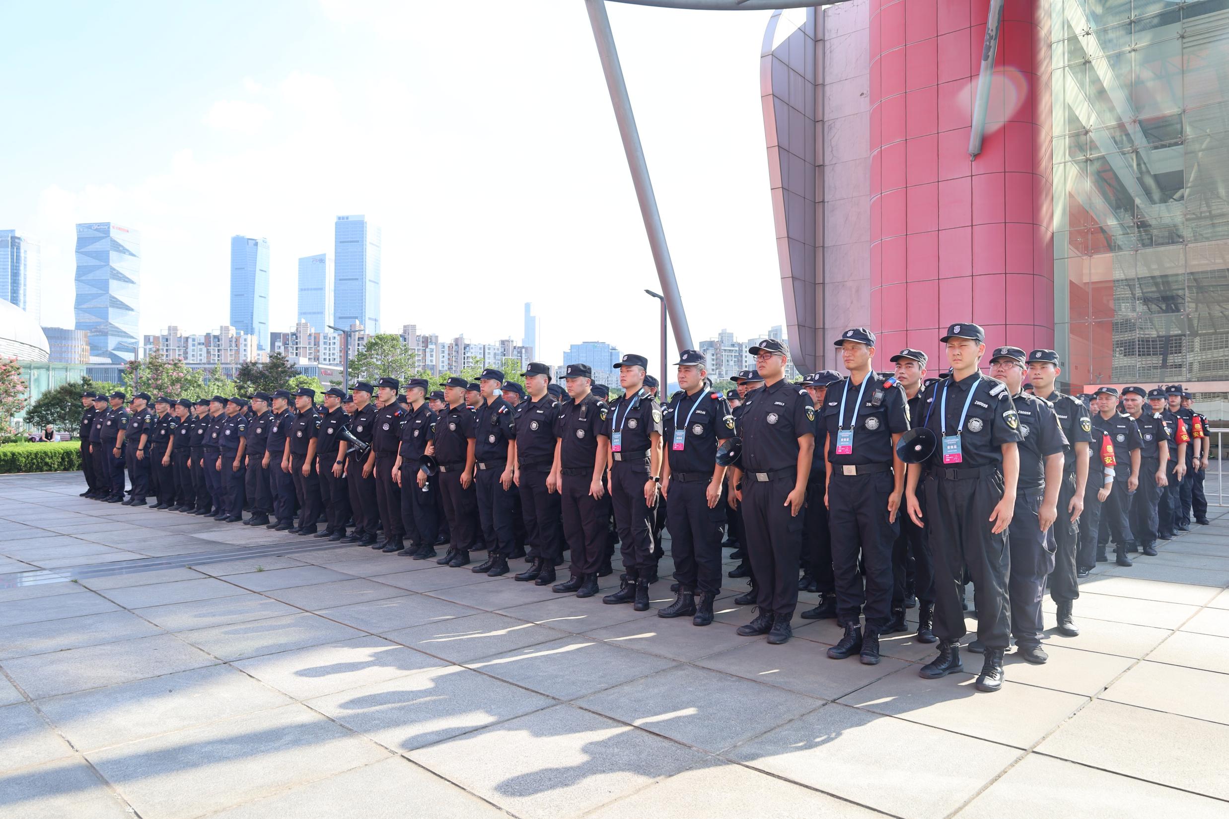 E:/25.12.10后 上传网站留存/【回首2025】南京保安“五新”答卷迎接“十五五”/回首2025照片/01.JPG01