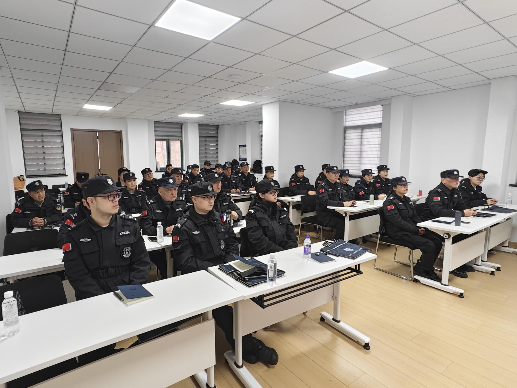 E:/25.12.10后 上传网站留存/以专业守护安全 用实战淬炼本领/照片/0fc0dfaca3d3b45557bc6770db8e8e12.jpg0fc0dfaca3d3b45557bc6770db8e8e12